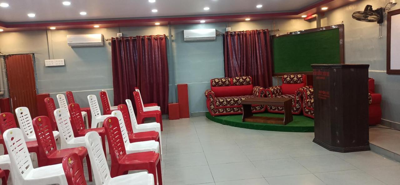 Hotel Royal Chautari, Butwāl Exterior foto